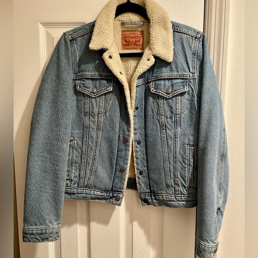 Levi’s Women’s Sherpa Trucker Jacket